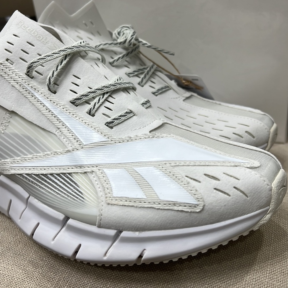Maison Margiela x Reebok Zig 3-D Memory Of GW5008 White Sneakers - Picture 2 of 12